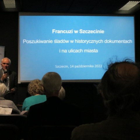 Powiększ obraz: Prezentacja pana Mariana Kalemby, wiceprezesa Alliance Française w Szczecinie 