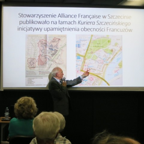 Powiększ obraz: Prezentacja pana Mariana Kalemby, wiceprezesa Alliance Française w Szczecinie 